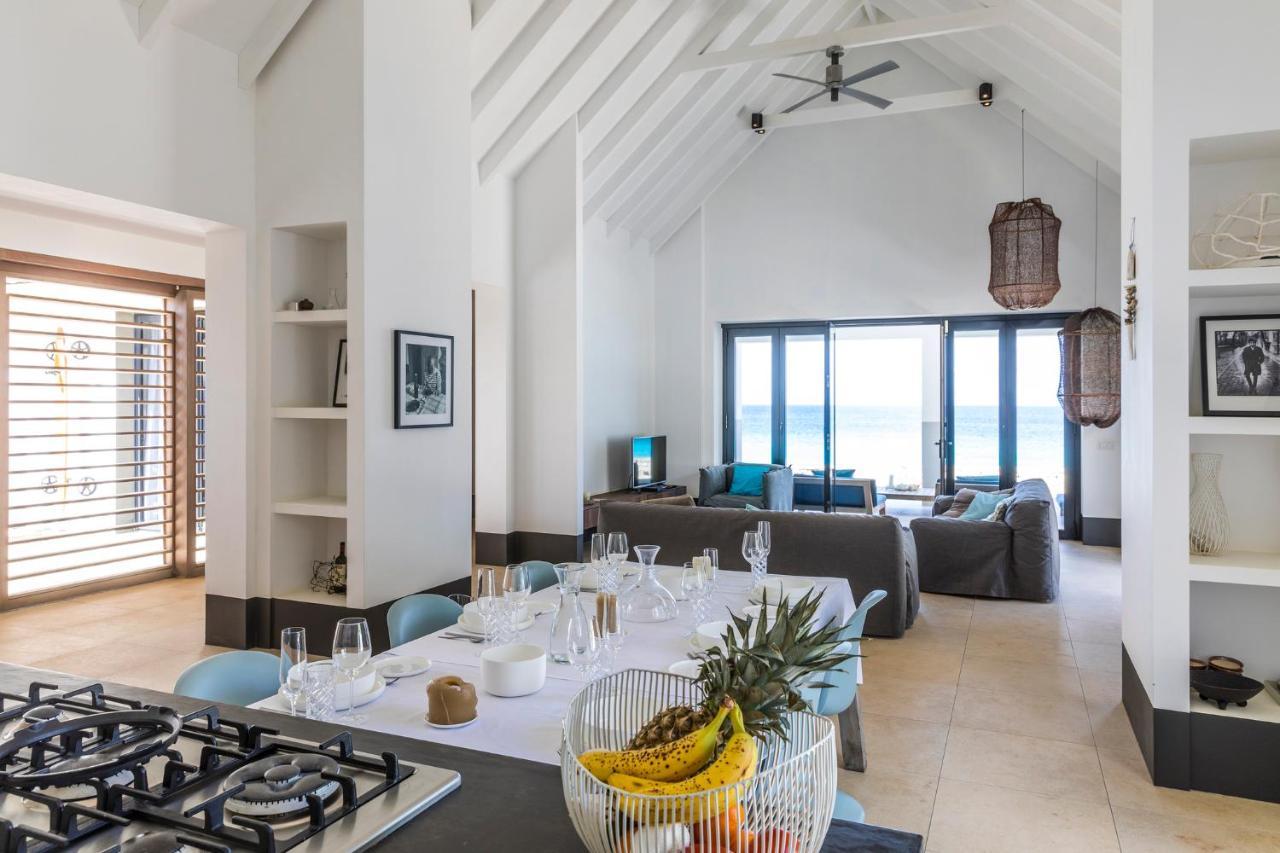 Oceanfront 72 & Sunny Villa คราเลนไดค์ ภายนอก รูปภาพ