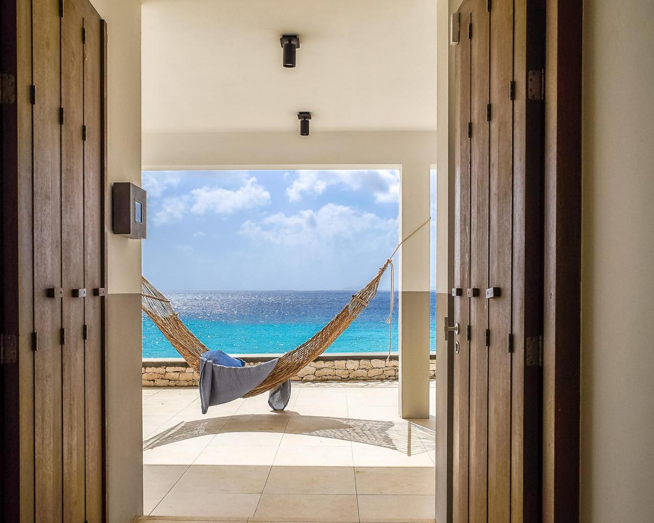 Oceanfront 72 & Sunny Villa คราเลนไดค์ ภายนอก รูปภาพ